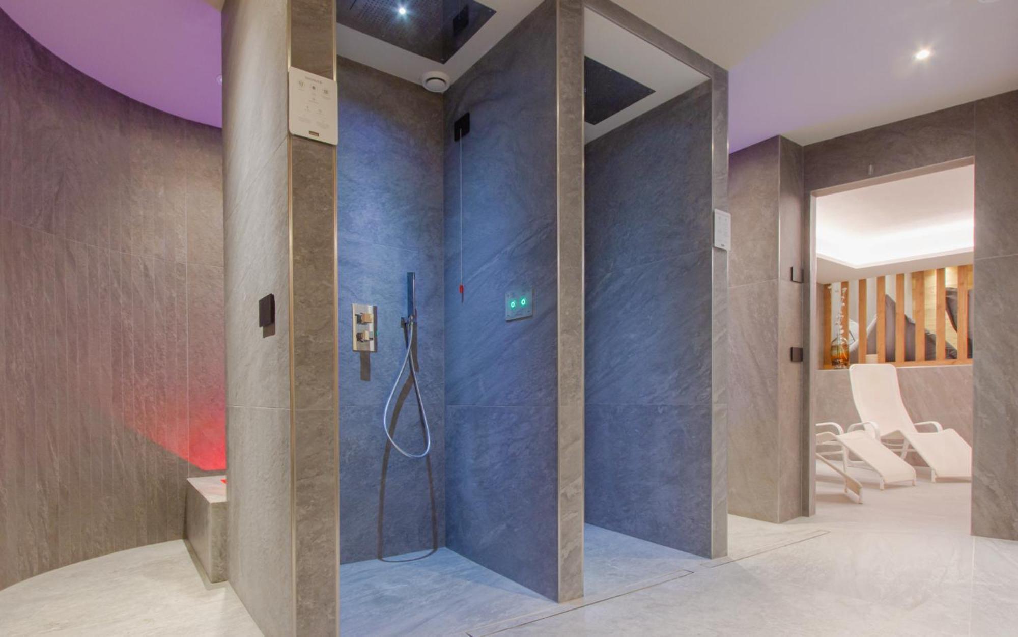 Hotel Cristallo 3*